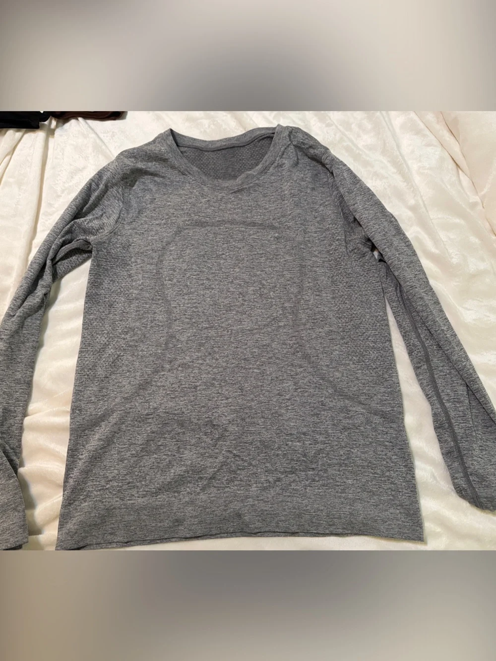 lululemon athletica Gray Long Sleeve Tee